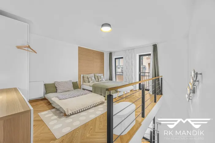 Pronájem bytu 2+kk, Praha - Karlín, Pernerova, 42 m2
