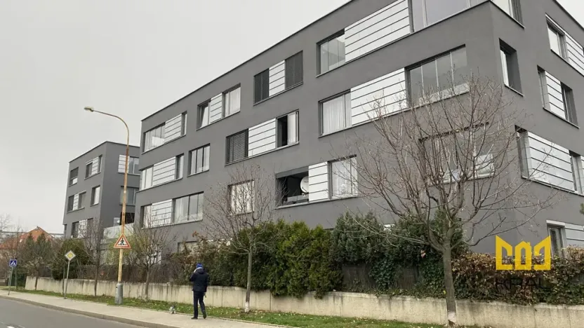 Pronájem bytu 2+kk, Praha - Prosek, Valečovská, 68 m2