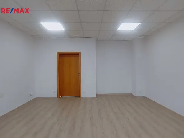 Pronájem kanceláře, Ostrava - Mariánské Hory, U Vodojemu, 88 m2