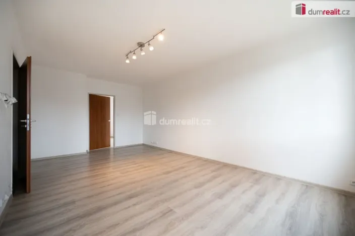 Pronájem bytu 2+1, Třeboň - Třeboň II, Souběžná, 47 m2