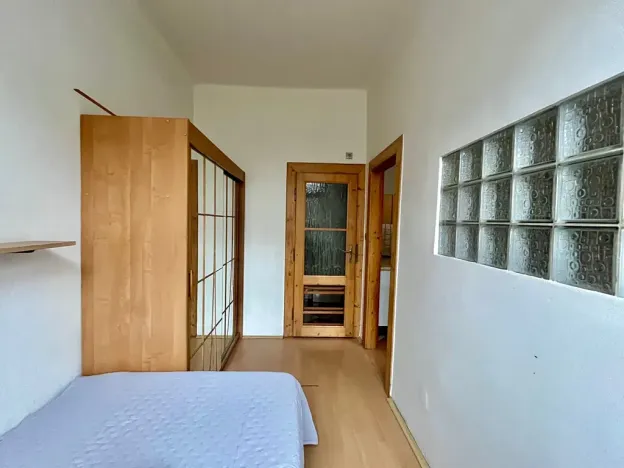 Prodej bytu 2+kk, Praha - Nusle, Táborská, 36 m2