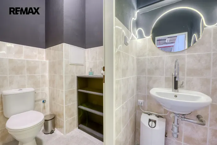 Prodej obchodního prostoru, Praha - Stodůlky, Sluneční náměstí, 109 m2