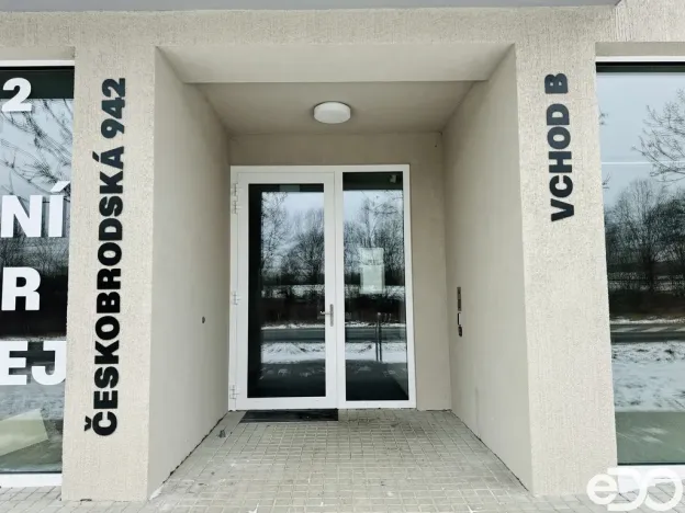 Pronájem bytu 1+kk, Praha - Hostavice, Českobrodská, 31 m2