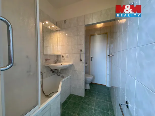 Pronájem bytu 2+1, Jindřichův Hradec - Jindřichův Hradec II, sídliště U Nádraží, 64 m2