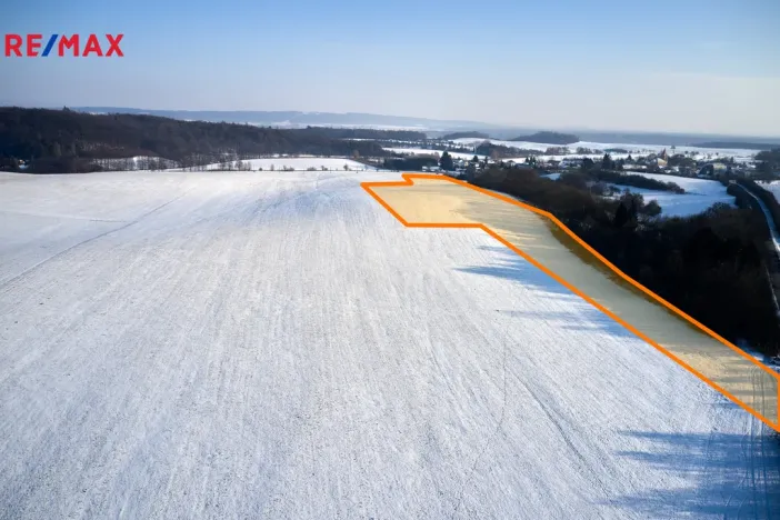 Prodej pole, Jeníkovice, 46475 m2