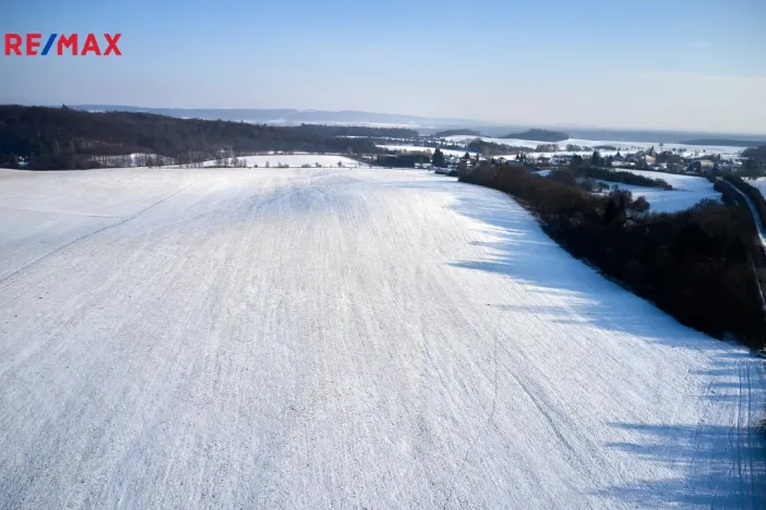 Prodej pole, Jeníkovice, 46475 m2