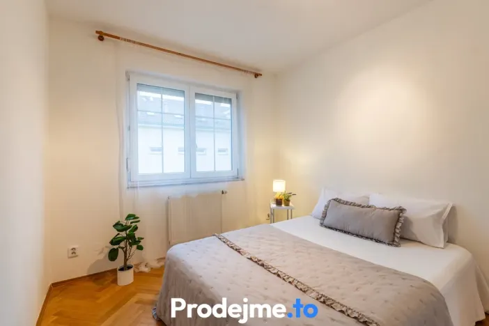 Pronájem bytu 3+1, Znojmo, náměstí Svobody, 95 m2