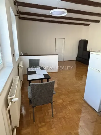 Pronájem bytu 2+kk, České Budějovice - České Budějovice 2, Husova tř., 55 m2