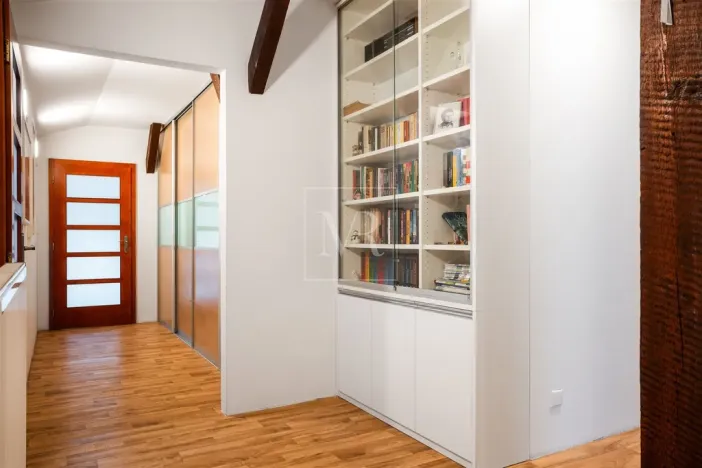 Prodej rodinného domu, Sulice - Želivec, Hlavní, 370 m2