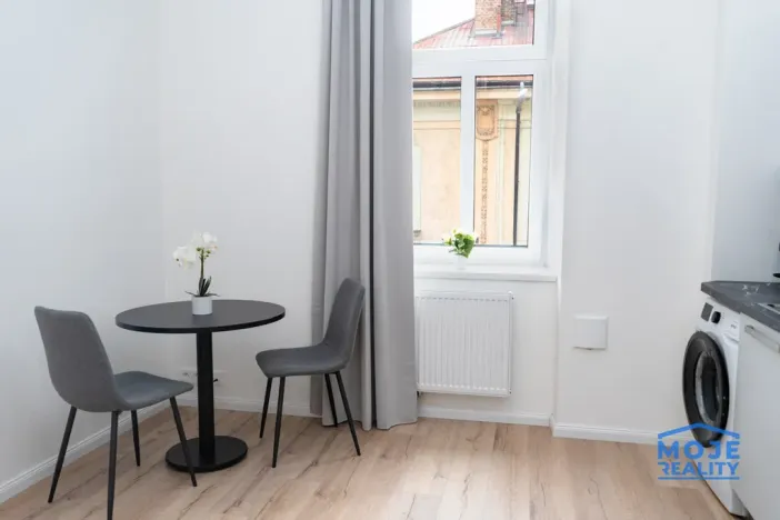 Pronájem bytu 2+kk, Plzeň - Jižní Předměstí, Kotkova, 35 m2