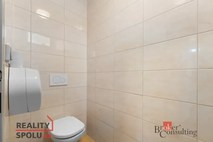 Pronájem výrobních prostor, Blešno, 700 m2