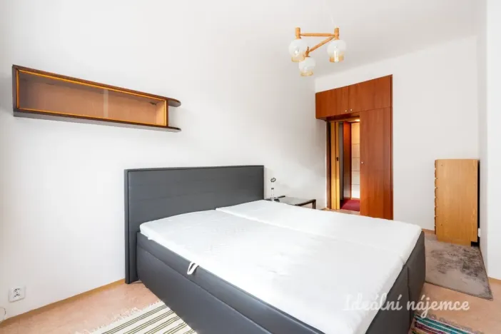 Pronájem bytu 2+kk, Praha - Nusle, Pod lázní, 40 m2