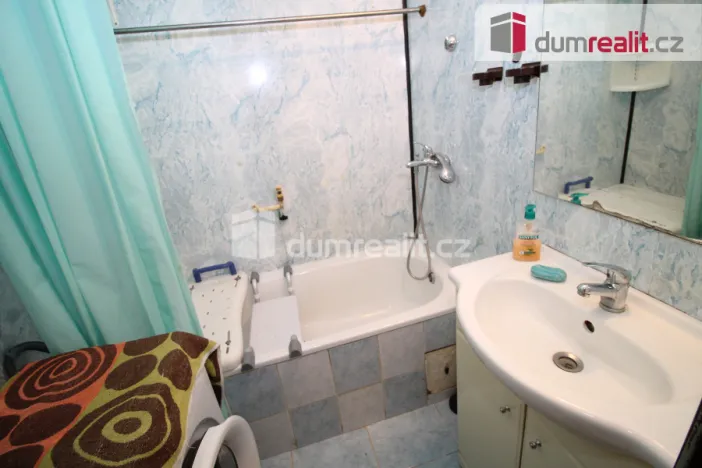 Prodej bytu 3+1, Karlovy Vary - Rybáře, Severní, 84 m2