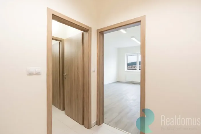 Pronájem kanceláře, Český Krumlov, Budějovická, 69 m2