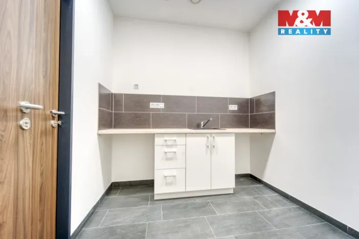 Pronájem kanceláře, Plzeň - Lobzy, Republikánská, 18 m2