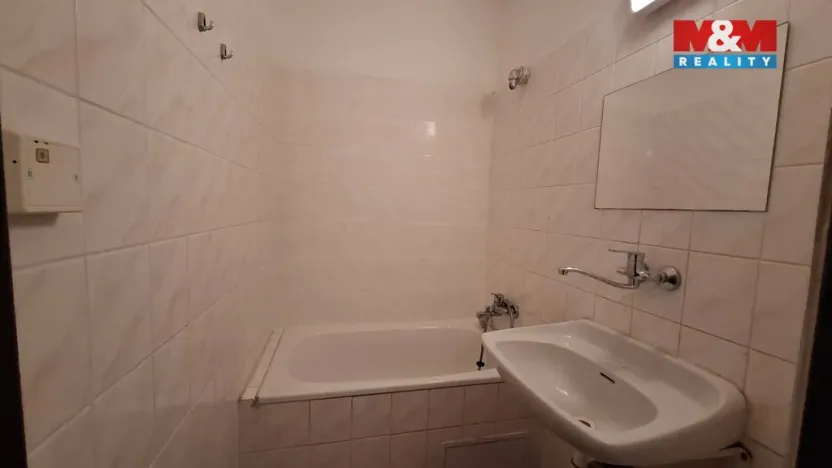 Prodej bytu 1+kk, Rožnov pod Radhoštěm, Lesní, 16 m2