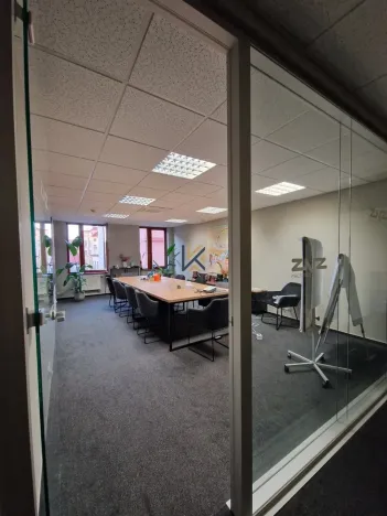 Pronájem kanceláře, Praha, Táborská, 238 m2