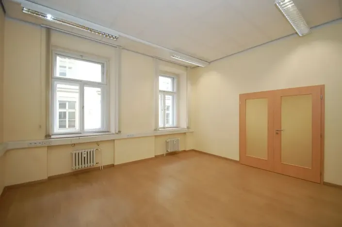 Pronájem kanceláře, Praha - Nové Město, Růžová, 134 m2