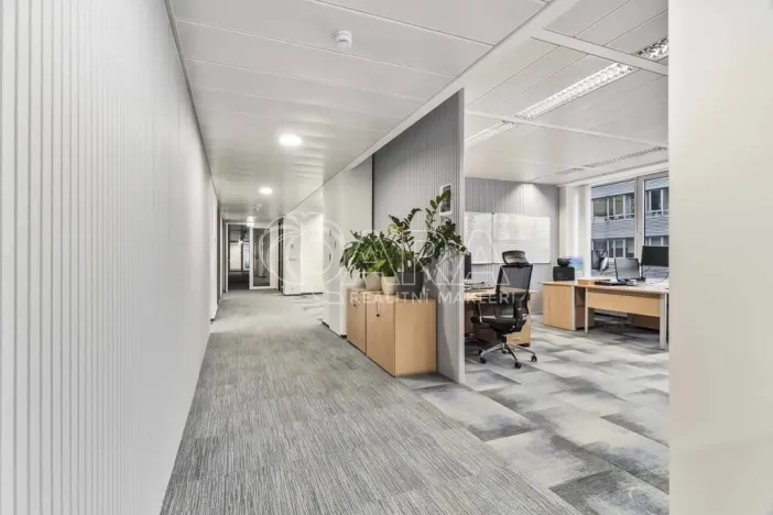 Pronájem kanceláře, Praha - Dejvice, Evropská, 318 m2