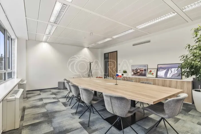 Pronájem kanceláře, Praha - Dejvice, Evropská, 236 m2