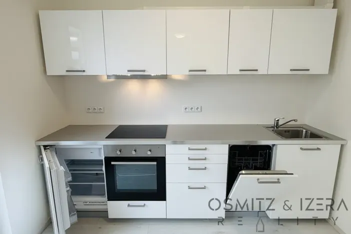 Pronájem bytu 1+kk, Praha - Horní Měcholupy, Padovská, 35 m2