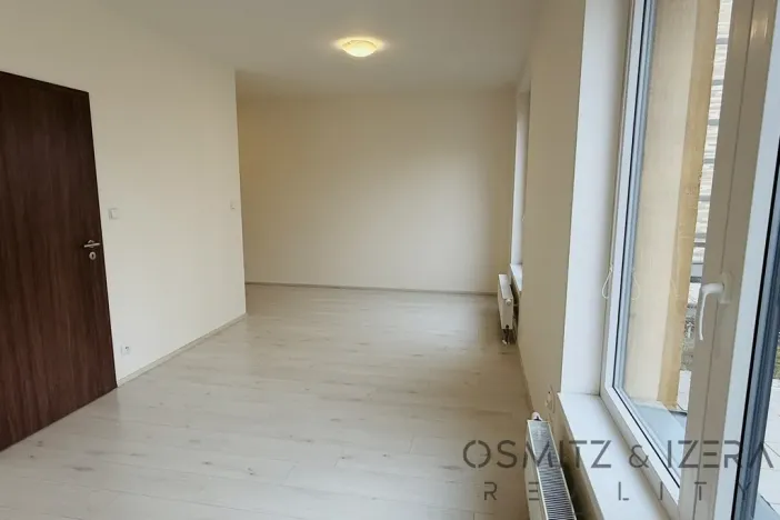 Pronájem bytu 1+kk, Praha - Horní Měcholupy, Padovská, 35 m2