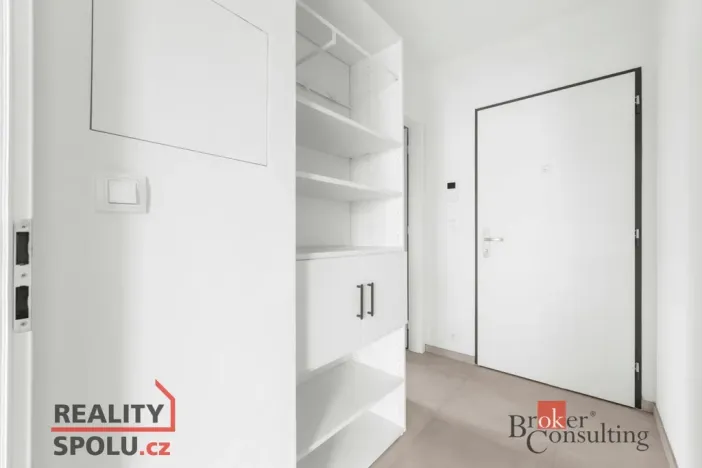 Pronájem bytu 1+kk, Plzeň - Skvrňany, Františka Kováříka, 41 m2