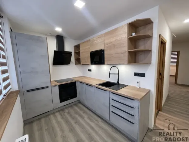 Pronájem bytu 3+1, Jihlava, Březinova, 74 m2