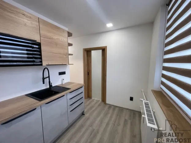 Pronájem bytu 3+1, Jihlava, Březinova, 74 m2