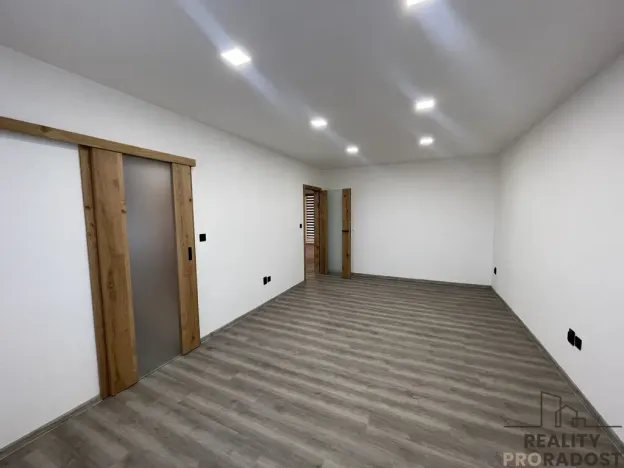 Pronájem bytu 3+1, Jihlava, Březinova, 74 m2