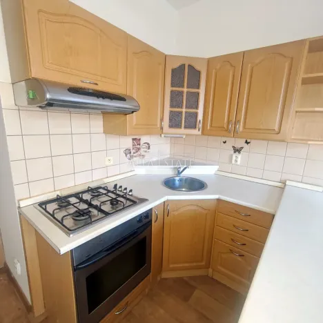 Pronájem bytu 2+1, Karlovy Vary, Krymská, 51 m2