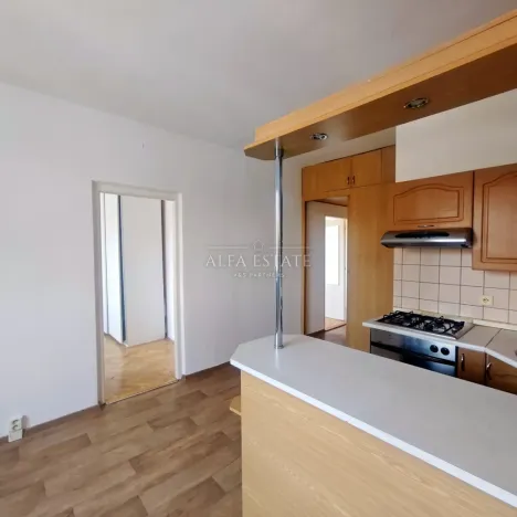 Pronájem bytu 2+1, Karlovy Vary, Krymská, 51 m2