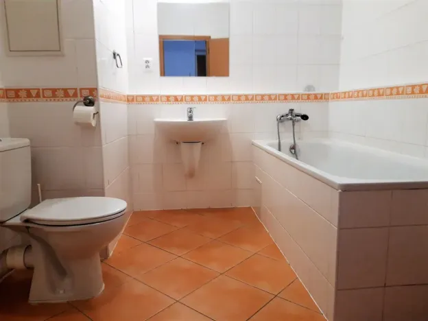 Pronájem bytu 1+kk, Praha - Strašnice, Názovská, 35 m2