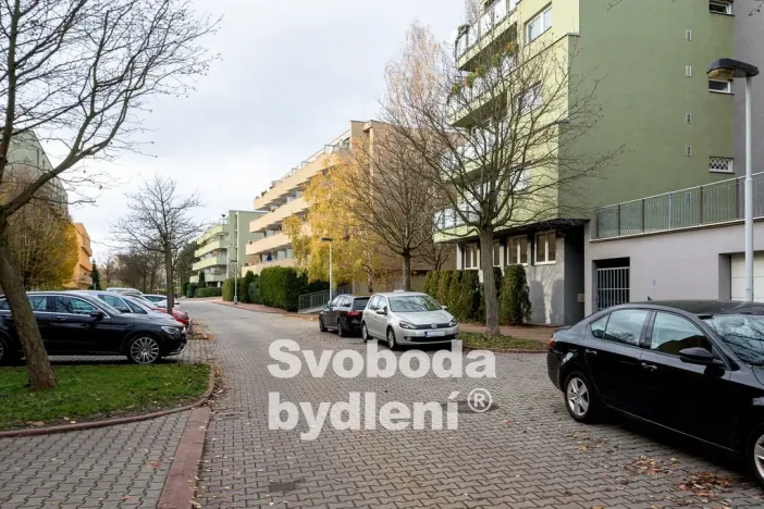 Pronájem bytu 2+kk, Praha - Troja, K Haltýři, 59 m2