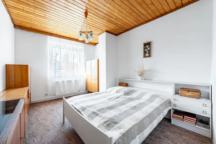 Prodej vícegeneračního domu, Jenštejn, 200 m2