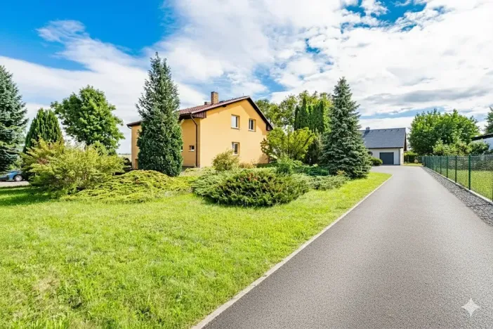 Prodej pozemku pro bydlení, Jenštejn, 1700 m2