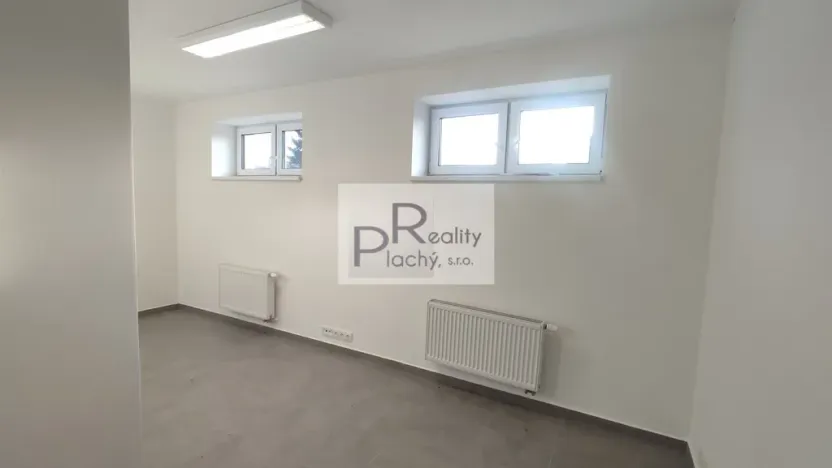 Pronájem kanceláře, Hevlín, 33 m2