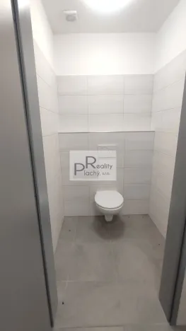 Pronájem kanceláře, Hevlín, 33 m2