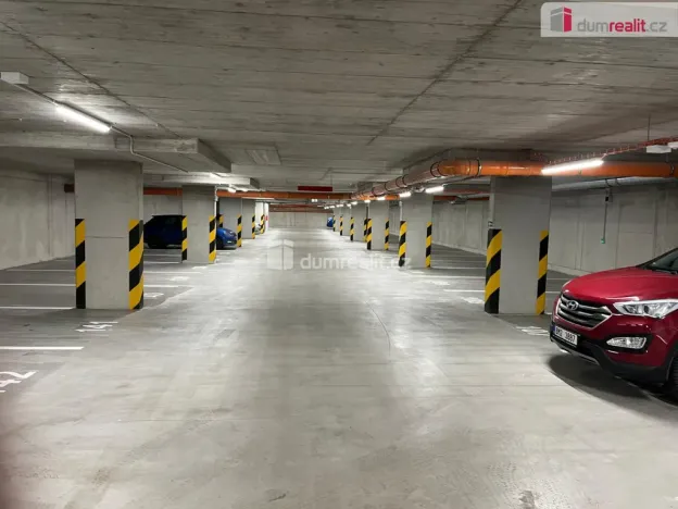 Pronájem garáže, Olomouc, Aloise Rašína, 15 m2