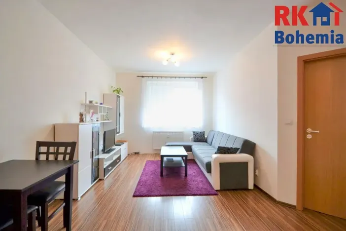 Pronájem bytu 2+kk, Šestajovice, Komenského, 46 m2