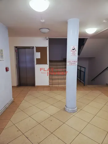 Pronájem bytu 1+kk, Praha - Letňany, Tupolevova, 41 m2