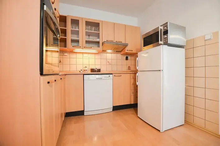 Pronájem bytu 3+1, Praha - Krč, Sládkovičova, 57 m2