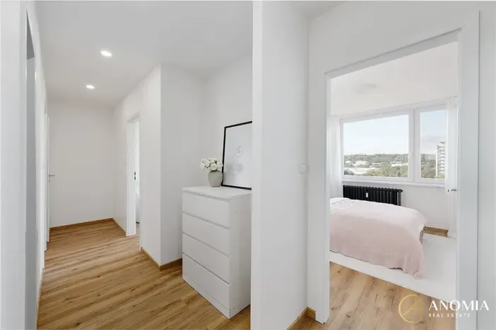 Prodej bytu 4+kk, Praha - Kobylisy, Třebenická, 73 m2