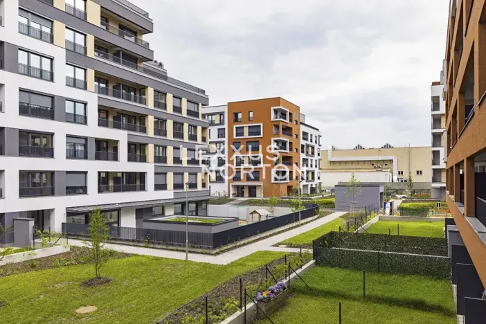 Pronájem bytu 2+kk, Praha - Hloubětín, Poděbradská, 60 m2