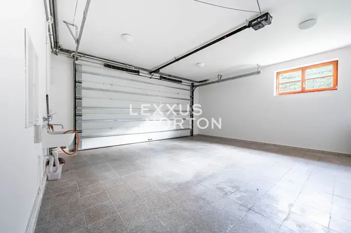 Pronájem vily, Praha - Břevnov, Oddělená, 316 m2