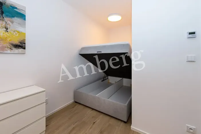 Pronájem bytu 1+kk, Praha - Karlín, Křižíkova, 32 m2