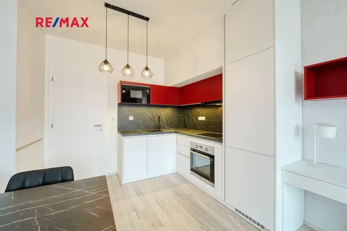 Prodej bytu 1+kk, Plzeň, Františka Kováříka, 32 m2