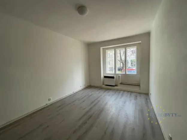 Pronájem bytu 1+kk, Praha - Nusle, Žateckých, 29 m2