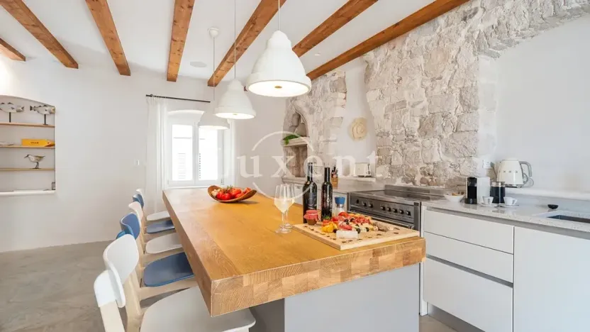 Prodej atypického bytu, Hvar, Chorvatsko, 120 m2