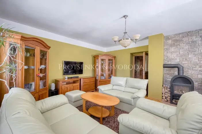 Prodej rodinného domu, Ledečko, 257 m2